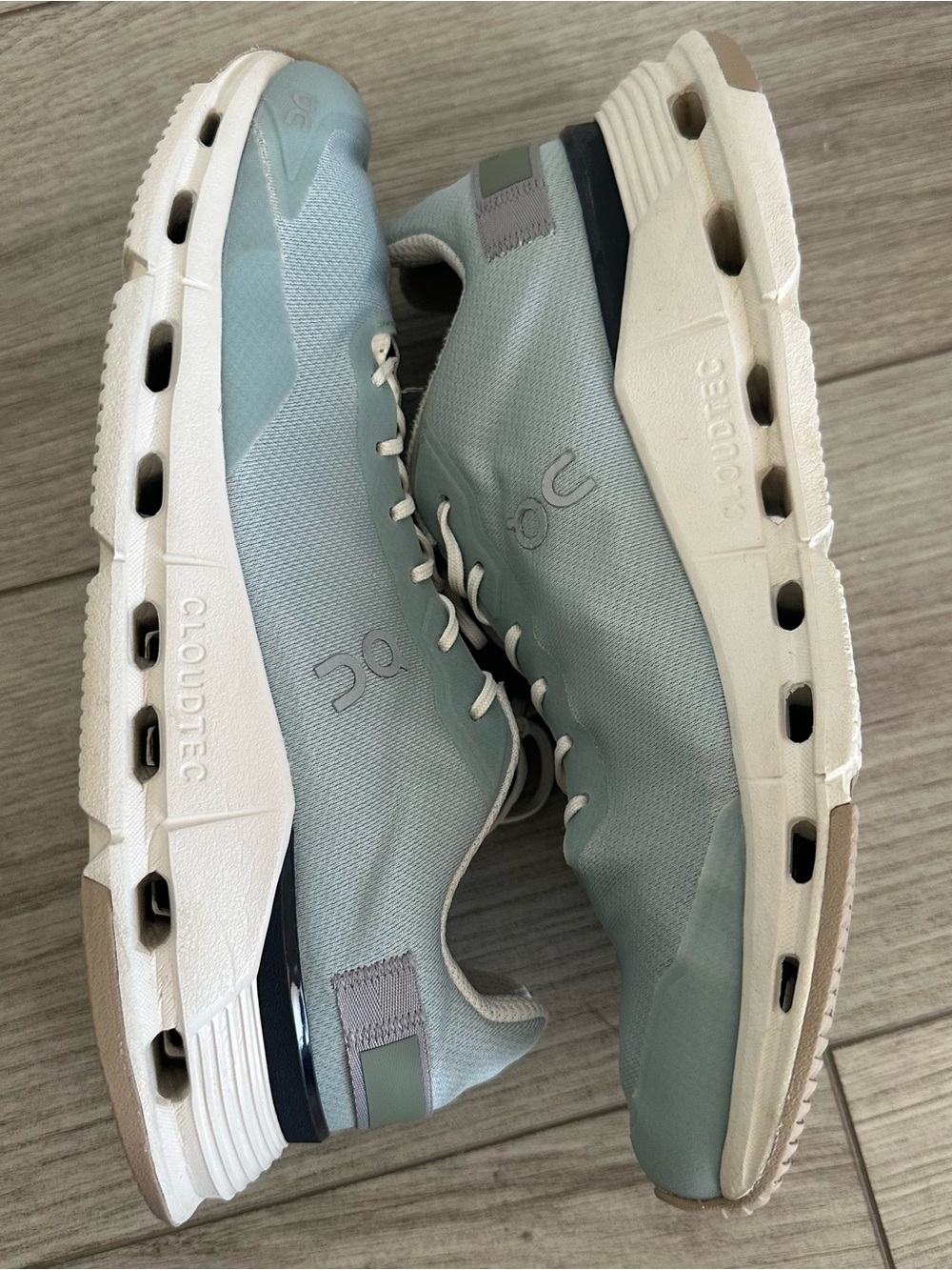 ON Cloudnova Form athletic shoes Mineral/Ivory
Women’s size 9 - Picture 4 of 13